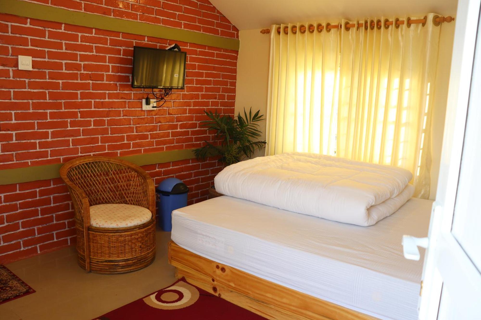 Ranipauwa Hotel Young'S Stupa מראה חיצוני תמונה