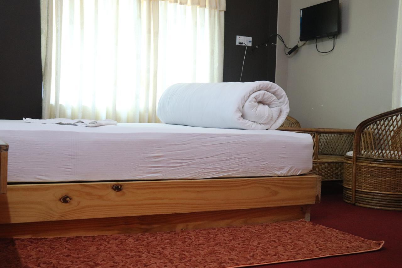 Ranipauwa Hotel Young'S Stupa מראה חיצוני תמונה