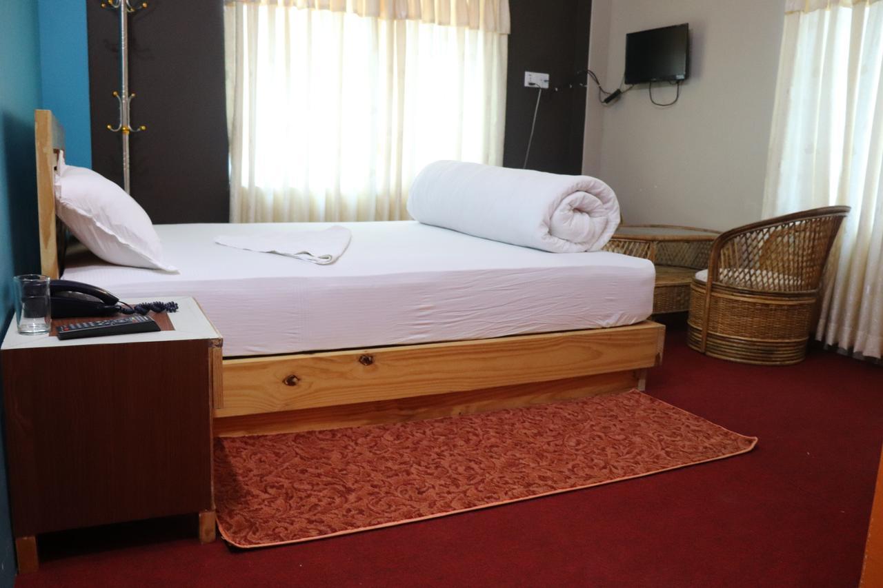 Ranipauwa Hotel Young'S Stupa מראה חיצוני תמונה