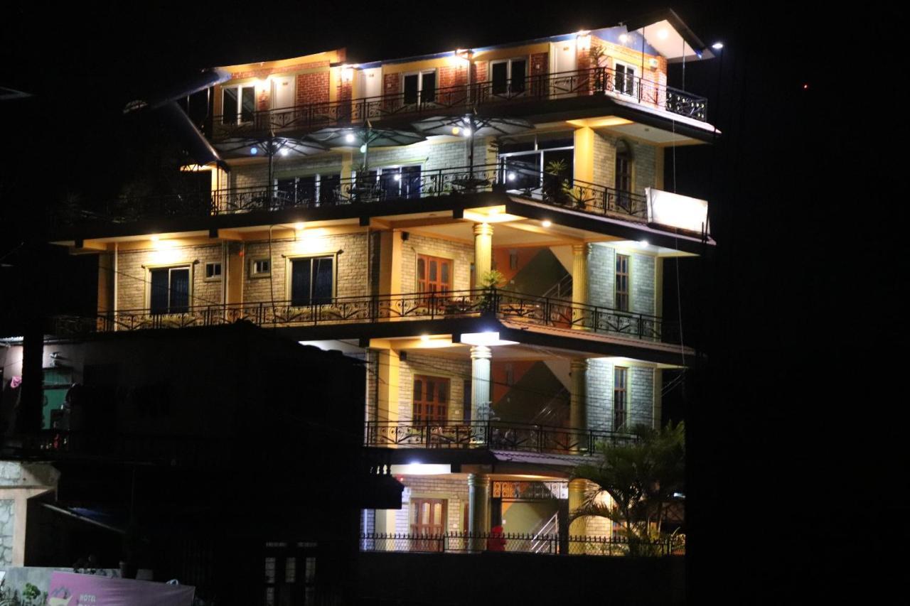 Ranipauwa Hotel Young'S Stupa מראה חיצוני תמונה