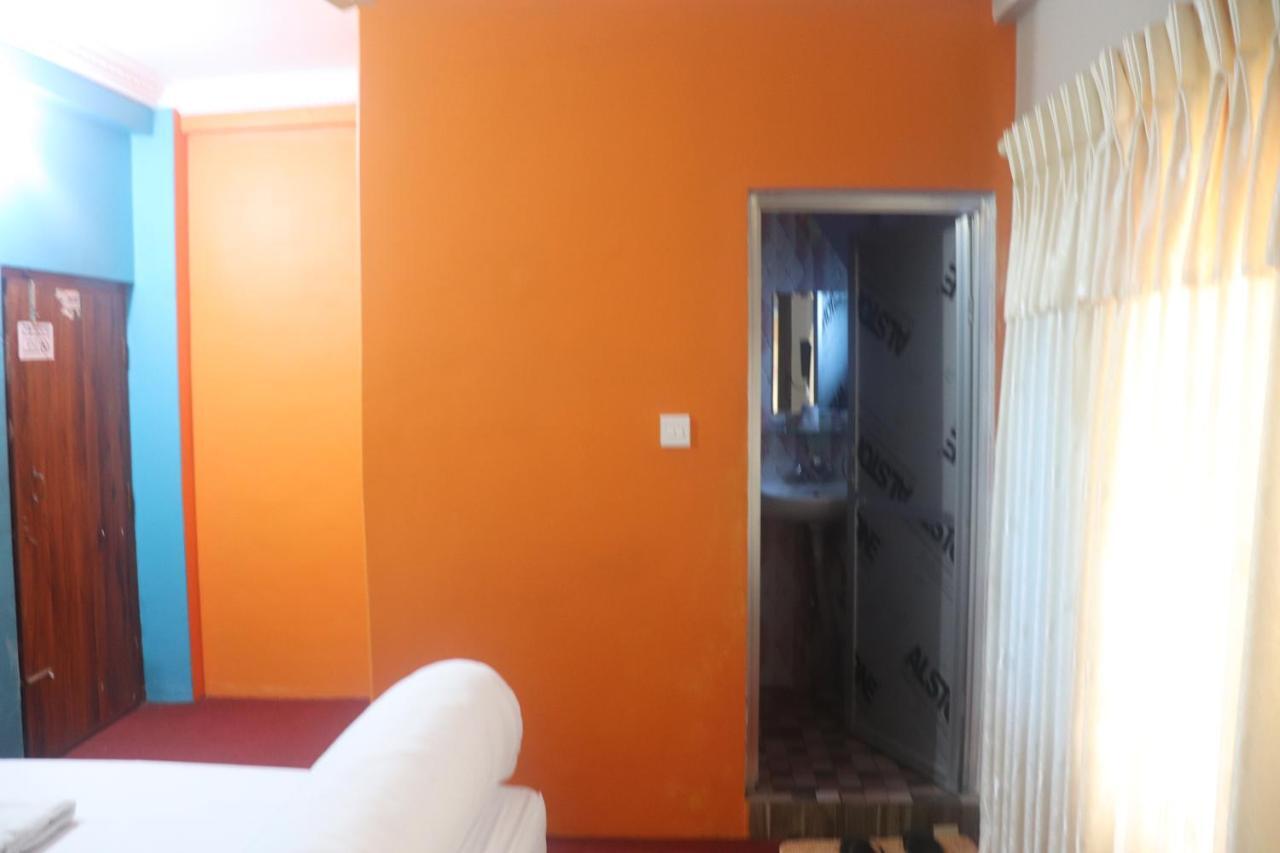 Ranipauwa Hotel Young'S Stupa מראה חיצוני תמונה