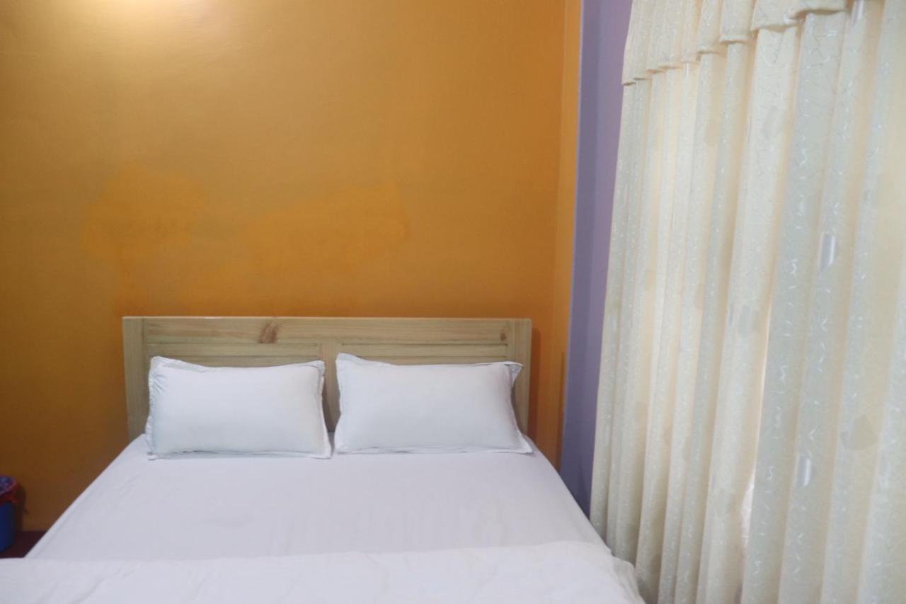 Ranipauwa Hotel Young'S Stupa מראה חיצוני תמונה
